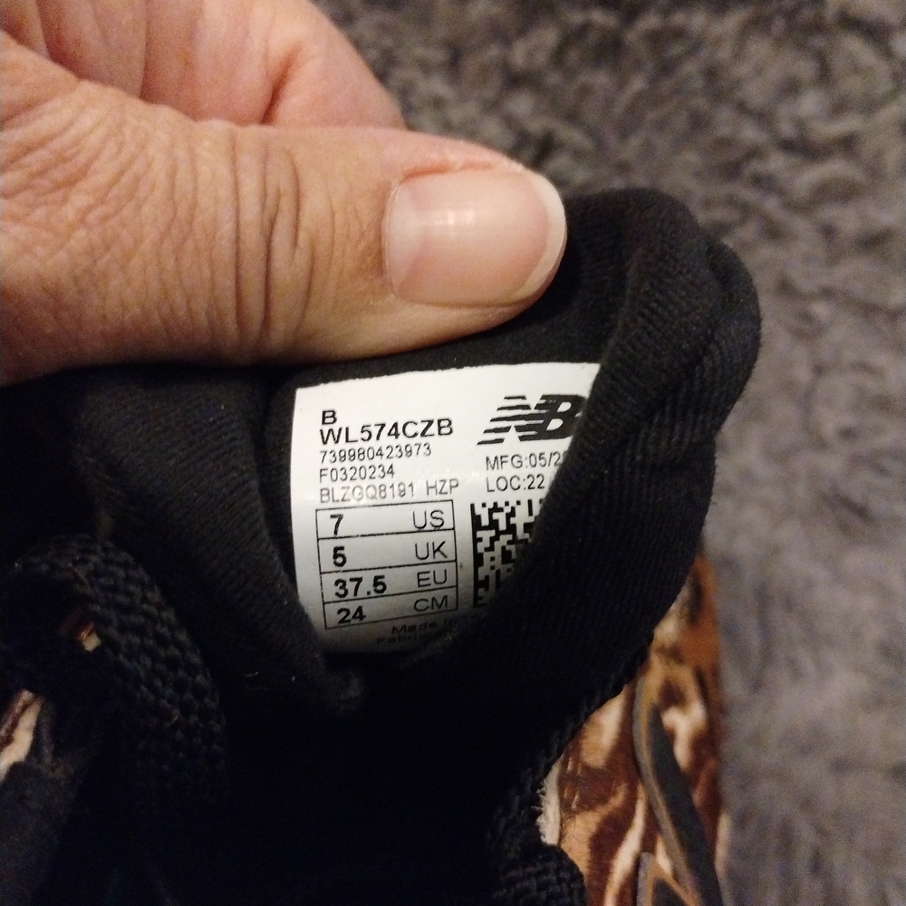New Balance 574 Women’s Size 7 Leopard Print Sneakers NWOT - Picture 8 of 9